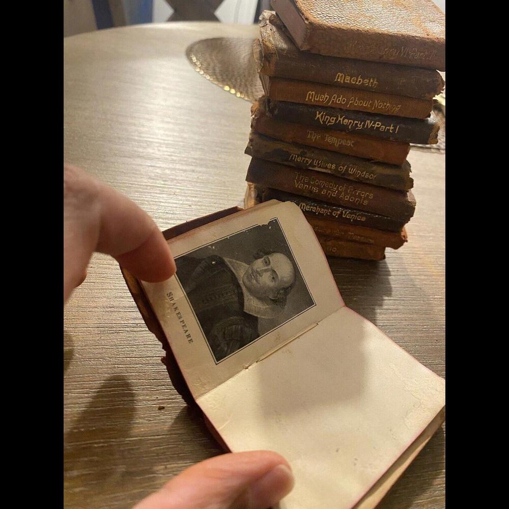 1930's Knickerbocker Leather Co. Shakespeare 3" Mini-Book - 11 Book Lot Novelty